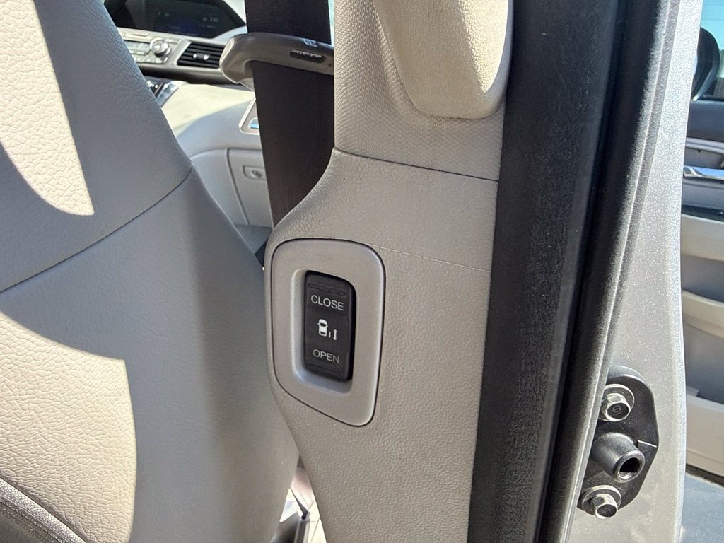 Used 2016 Honda Odyssey EX-L image 33