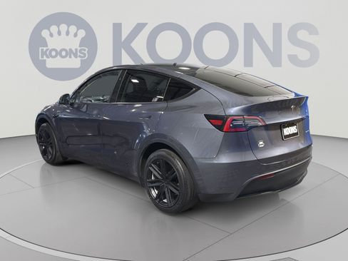 Used 2023 Tesla Model Y Long Range AWD/4WD image 4