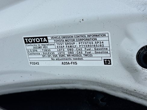 Used 2023 Toyota Highlander Bronze Edition image 23