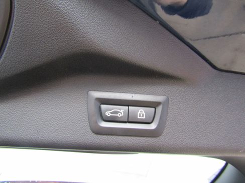 Used 2020 BMW X7 M50i w/ Dynamic Handling Package image 19