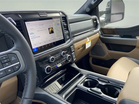 New 2026 Ford F250 Lariat w/ Lariat Ultimate Package image 13