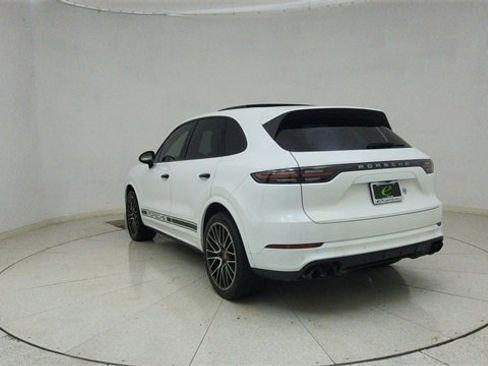 Used 2021 Porsche Cayenne Base image 67