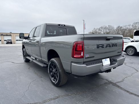 New 2026 RAM 2500 Laramie AWD/4WD image 7