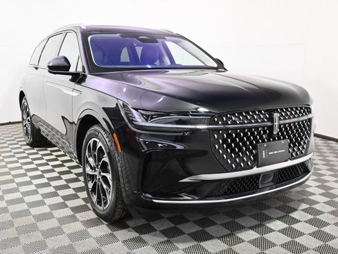 New 2026 Lincoln Nautilus Reserve AWD/4WD image 9