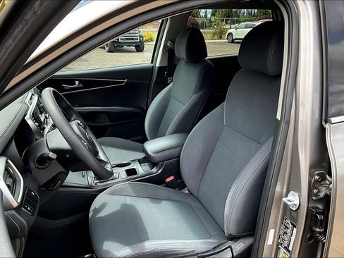 Used 2018 Kia Sorento L FWD image 9