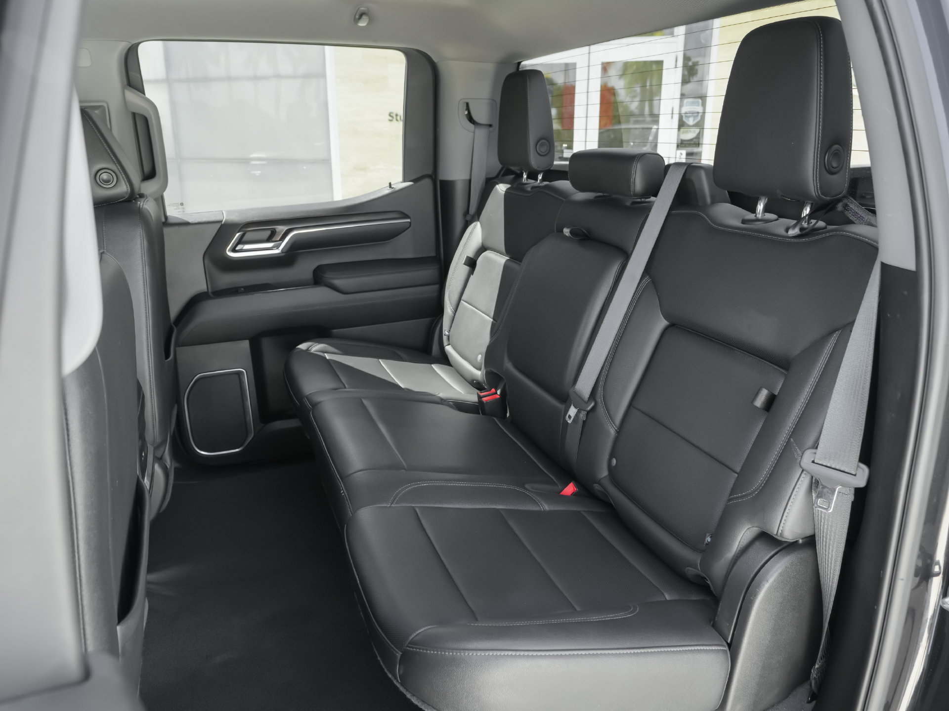 Used 2022 GMC Sierra 1500 SLT w/ SLT Premium Package RWD image 7
