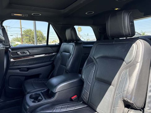 Used 2017 Ford Explorer Platinum AWD/4WD image 12