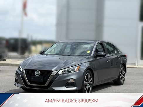Used 2019 Nissan Altima 2.5 SR FWD image 2