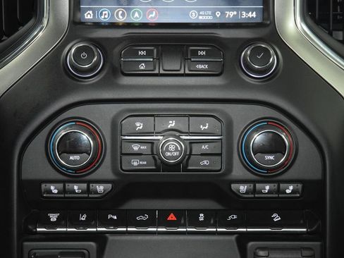 Used 2022 Chevrolet Silverado 2500 LTZ w/ LTZ Premium Package AWD/4WD image 35