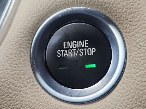 Used 2023 Chevrolet Traverse LS FWD image 16