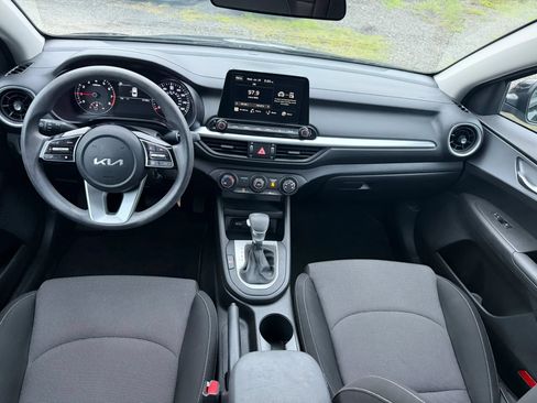Used 2023 Kia Forte LXS FWD image 29