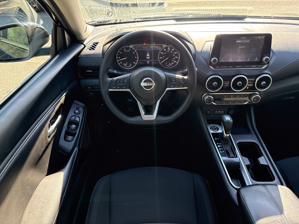 Used 2025 Nissan Sentra SV FWD image 32