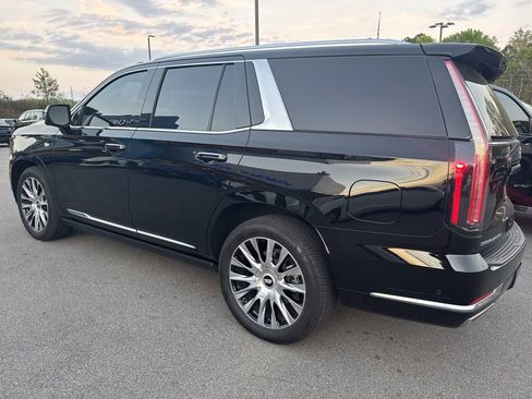 Used 2025 Cadillac Escalade Premium Luxury Platinum image 3