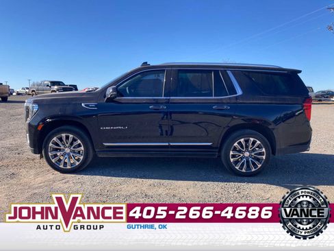 Used 2021 GMC Yukon Denali w/ Denali Premium Package image 2