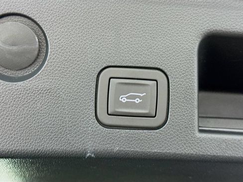Used 2025 Chevrolet Equinox RS w/ Safety and Technology Package AWD/4WD image 30