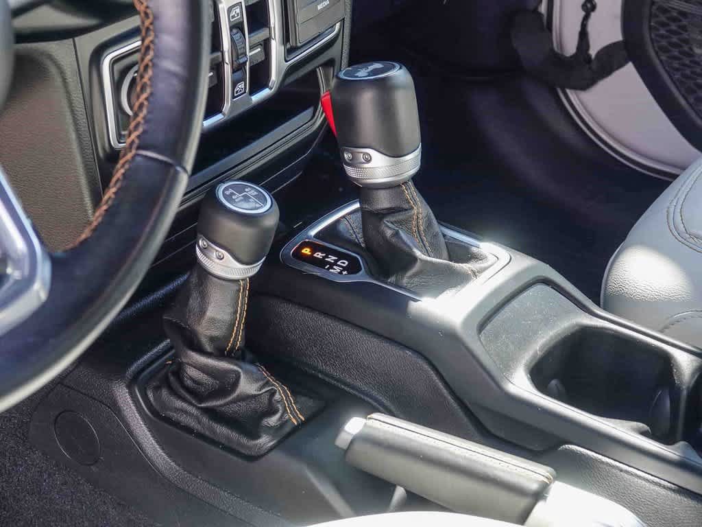Used 2022 Jeep Wrangler Unlimited Sahara AWD/4WD image 19