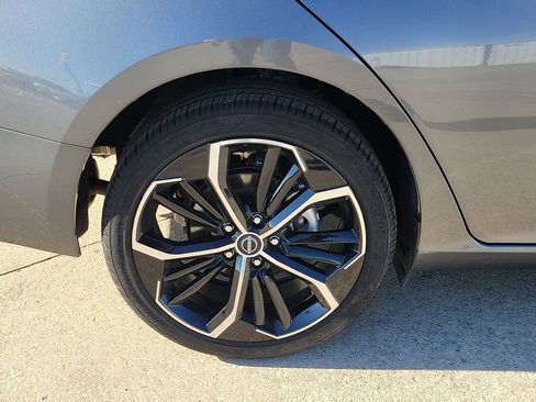 Used 2025 Nissan Altima 2.5 SR image 7