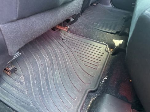 Used 2015 Toyota RAV4 XLE FWD image 20