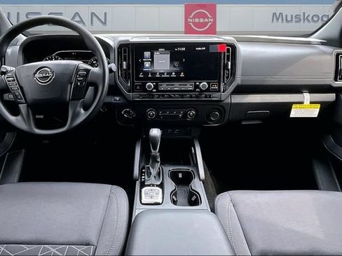 New 2026 Nissan Frontier SV w/ Tow Package AWD/4WD image 9