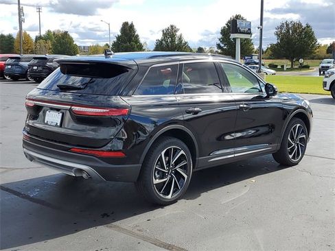 New 2026 Lincoln Corsair Reserve image 3