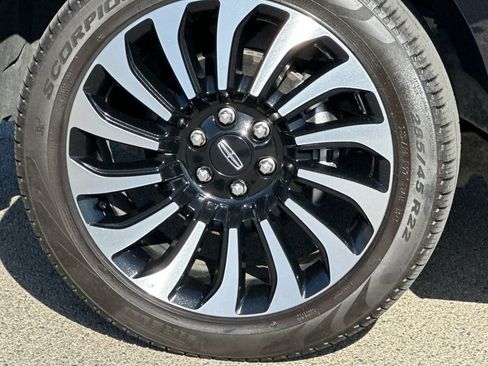 Used 2023 Lincoln Navigator Black Label AWD/4WD image 39