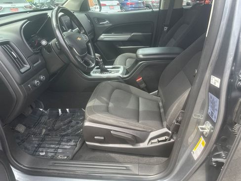 Used 2022 Chevrolet Colorado LT w/ Safety Package AWD/4WD image 7