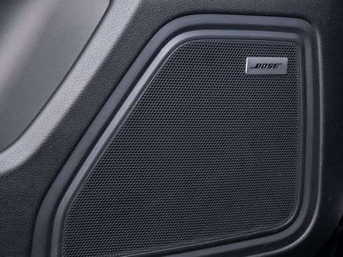 Certified 2022 Porsche Macan S w/ Premium Package Plus image 15