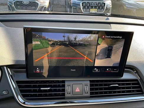 Used 2023 Audi Q5 2.0T Prestige w/ Prestige Package image 14