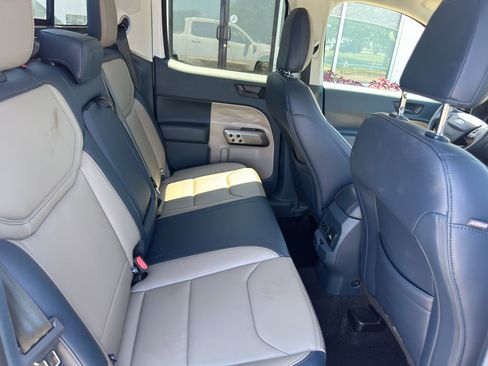 Used 2025 Ford Maverick Lariat AWD/4WD image 13