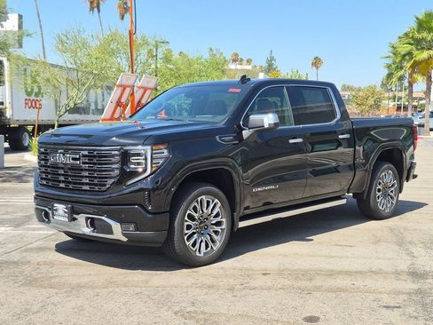 New 2026 GMC Sierra 1500 Denali Ultimate w/ LPO, Black Badging Package AWD/4WD image 9
