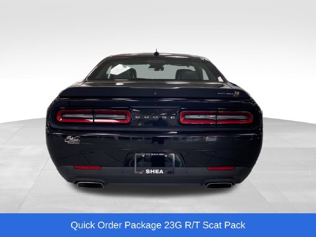 Used 2016 Dodge Challenger R/T Scat Pack w/ Leather Interior Group RWD image 3