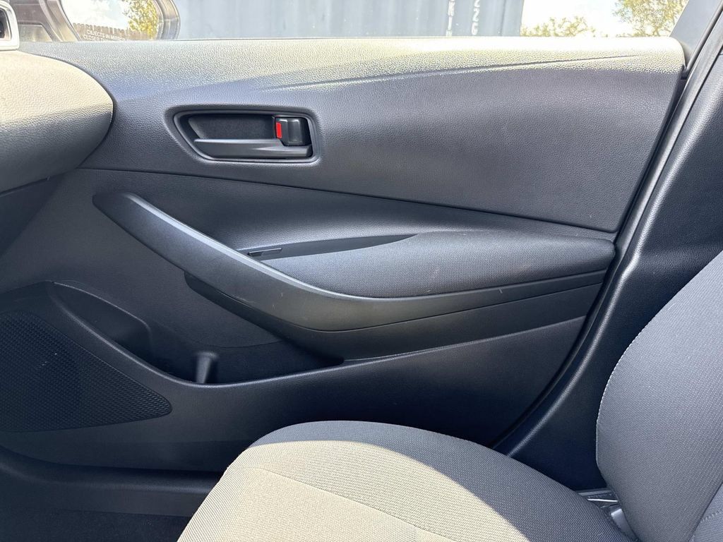Used 2023 Toyota Corolla LE FWD image 25