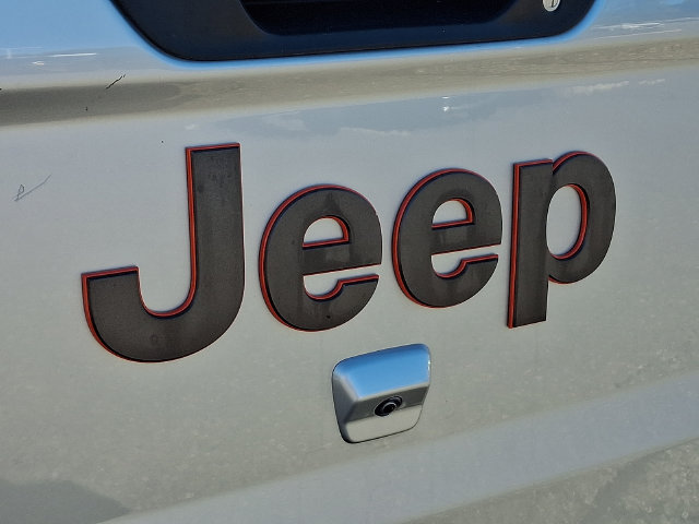 Used 2023 Jeep Gladiator Mojave w/ Cold Weather Group AWD/4WD image 33