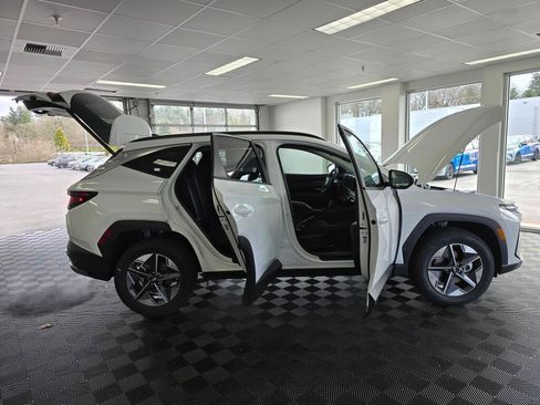 New 2026 Hyundai Tucson SEL image 16