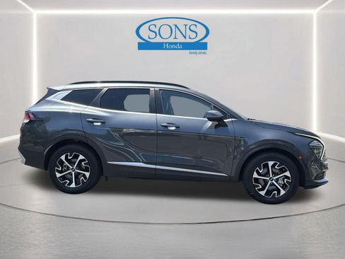 Used 2025 Kia Sportage EX w/ Premium Package FWD image 28