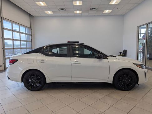 New 2025 Nissan Sentra SR w/ SR Premium Package image 2