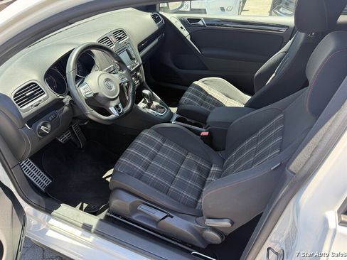 Used 2011 Volkswagen Golf 2-Door FWD image 8