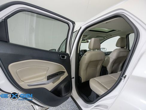 Used 2018 Ford EcoSport Titanium w/ Titanium Cold Weather Package AWD/4WD image 27