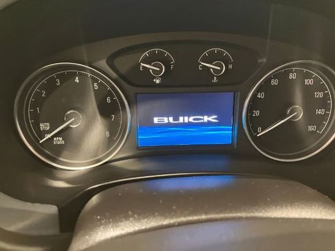 Used 2020 Buick Enclave Essence image 38
