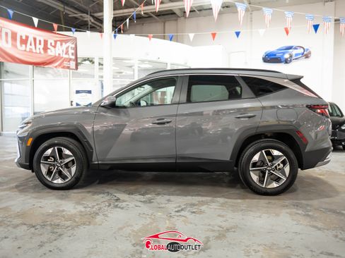 Used 2025 Hyundai Tucson SEL image 4