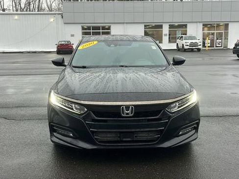 Used 2020 Honda Accord Sport image 2