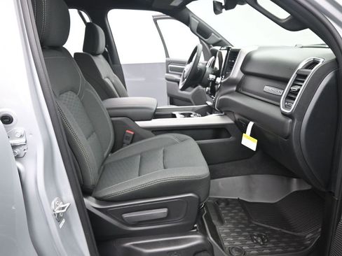 New 2026 RAM 1500 4x4 Crew Cab image 18