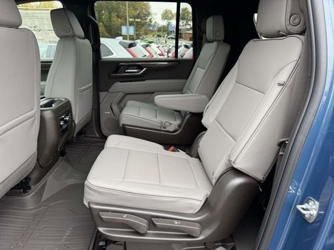 New 2026 GMC Yukon XL Elevation w/ LPO, Floor Liner Package image 9