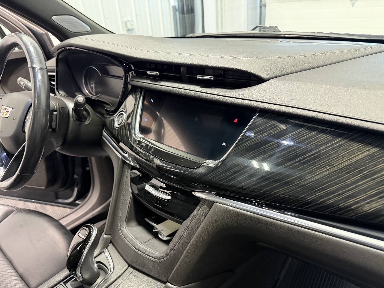Used 2020 Cadillac XT6 Premium Luxury AWD/4WD image 32