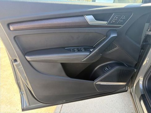 Used 2024 Audi Q5 2.0T Premium Plus image 12