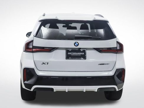 Used 2026 BMW X1 xDrive28i w/ Technology Package AWD/4WD image 4