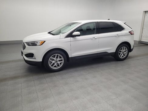 Used 2024 Ford Edge SEL image 2
