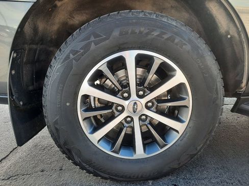 Used 2018 Ford Expedition XLT AWD/4WD image 21