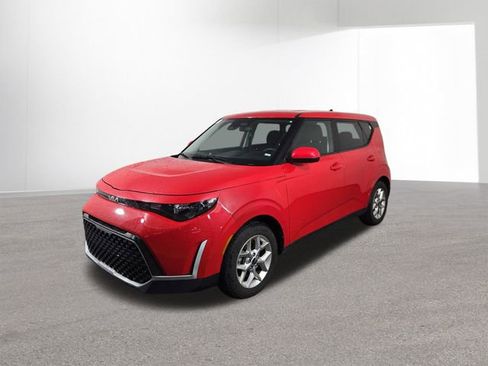 Certified 2023 Kia Soul LX w/ LX Technology Package image 2
