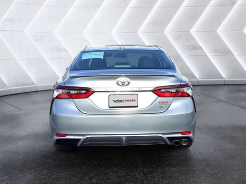 Used 2023 Toyota Camry SE FWD image 5